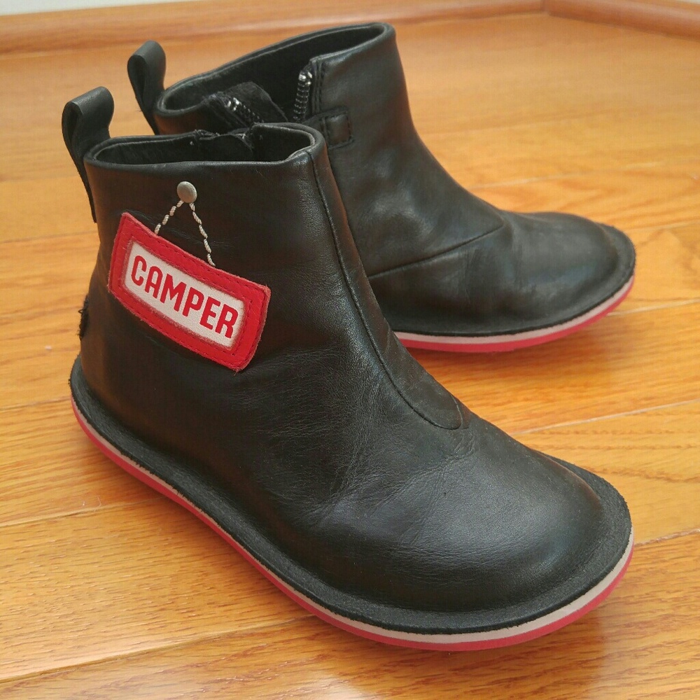 New w/o tags Camper kids boots, size us 9.5/26